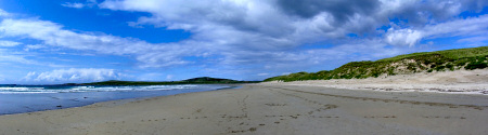Picture of a sandy beach in a bay