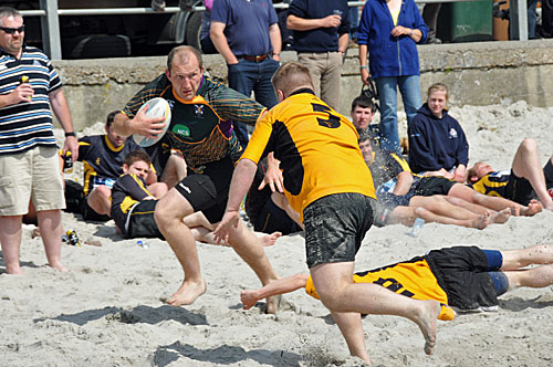 Picture of a rugby player in attack